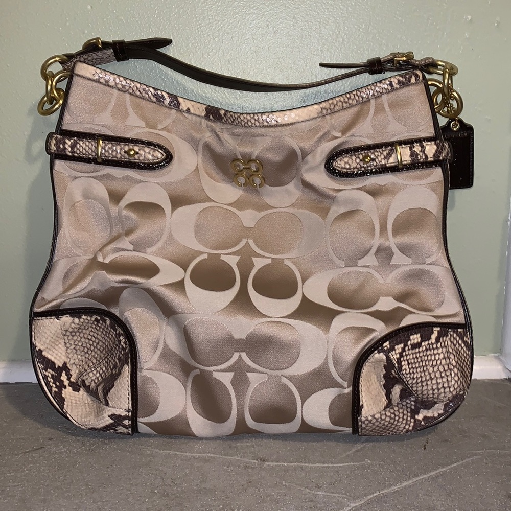 Coach Signature Purse